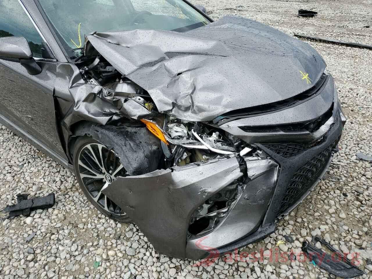 4T1B11HKXJU101327 2018 TOYOTA CAMRY