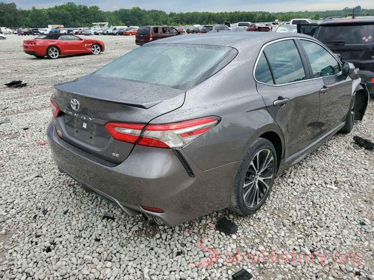 4T1B11HKXJU101327 2018 TOYOTA CAMRY