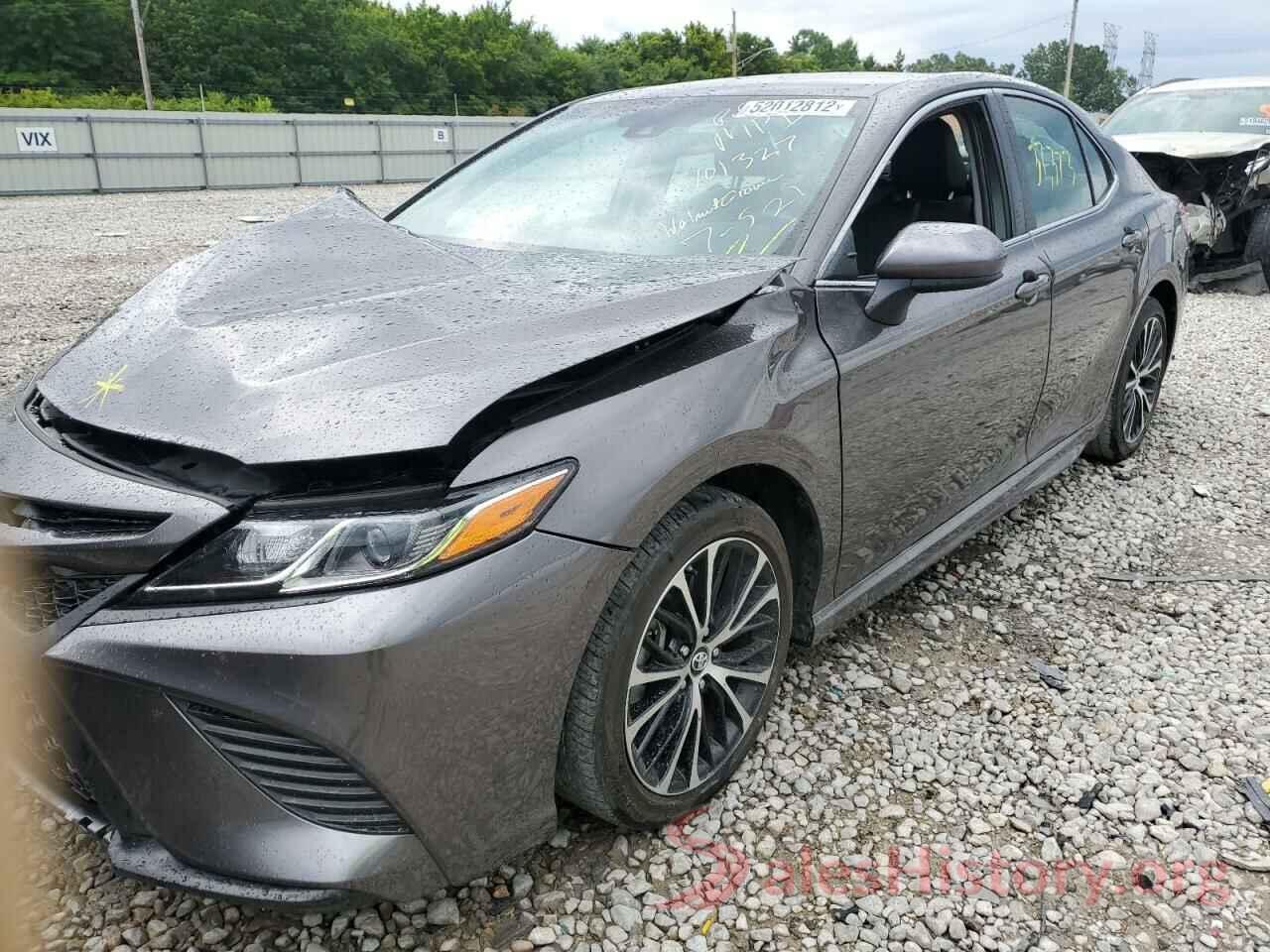 4T1B11HKXJU101327 2018 TOYOTA CAMRY