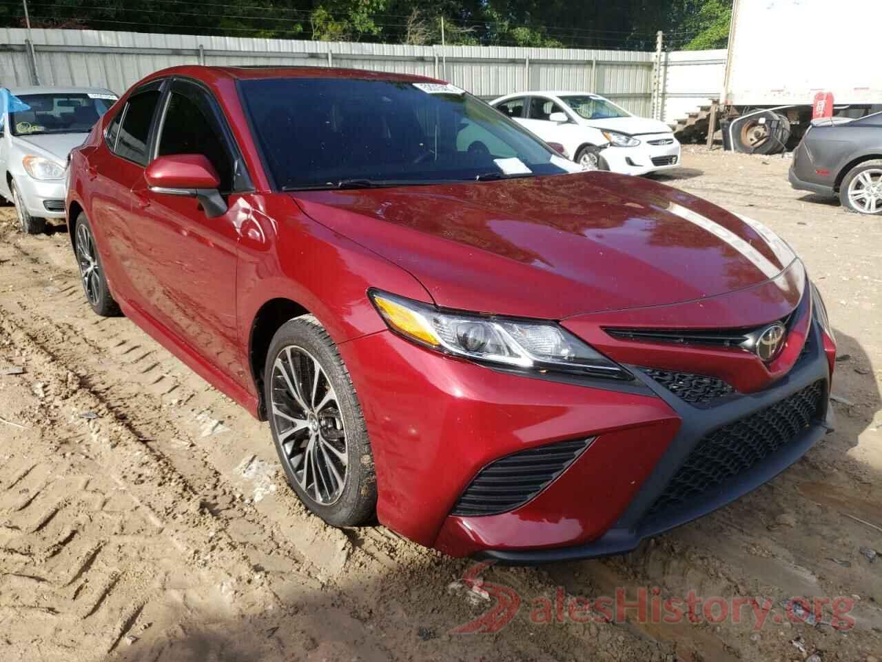 4T1B11HK4JU642129 2018 TOYOTA CAMRY