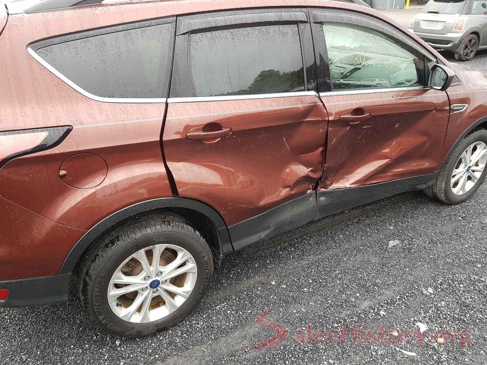 1FMCU9GDXJUA47640 2018 FORD ESCAPE