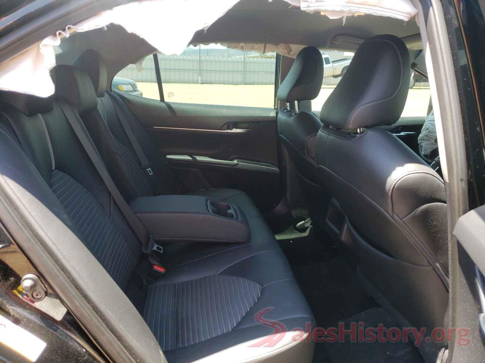 4T1B11HKXJU510220 2018 TOYOTA CAMRY