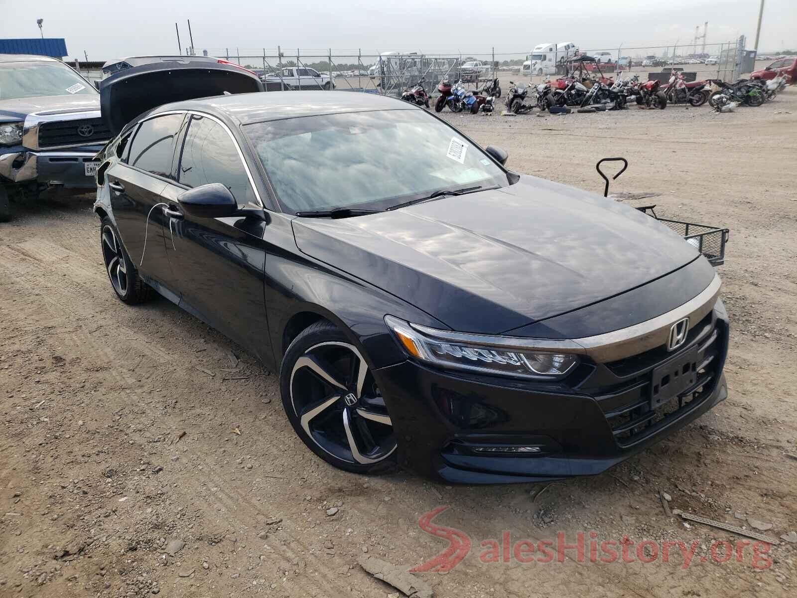 1HGCV1F33JA198589 2018 HONDA ACCORD