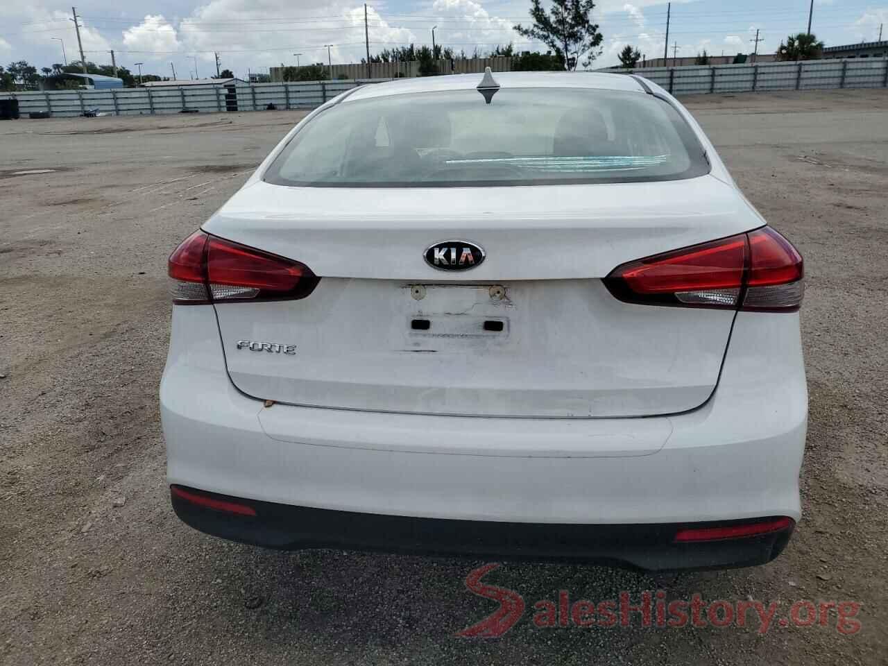 3KPFK4A73JE245004 2018 KIA FORTE