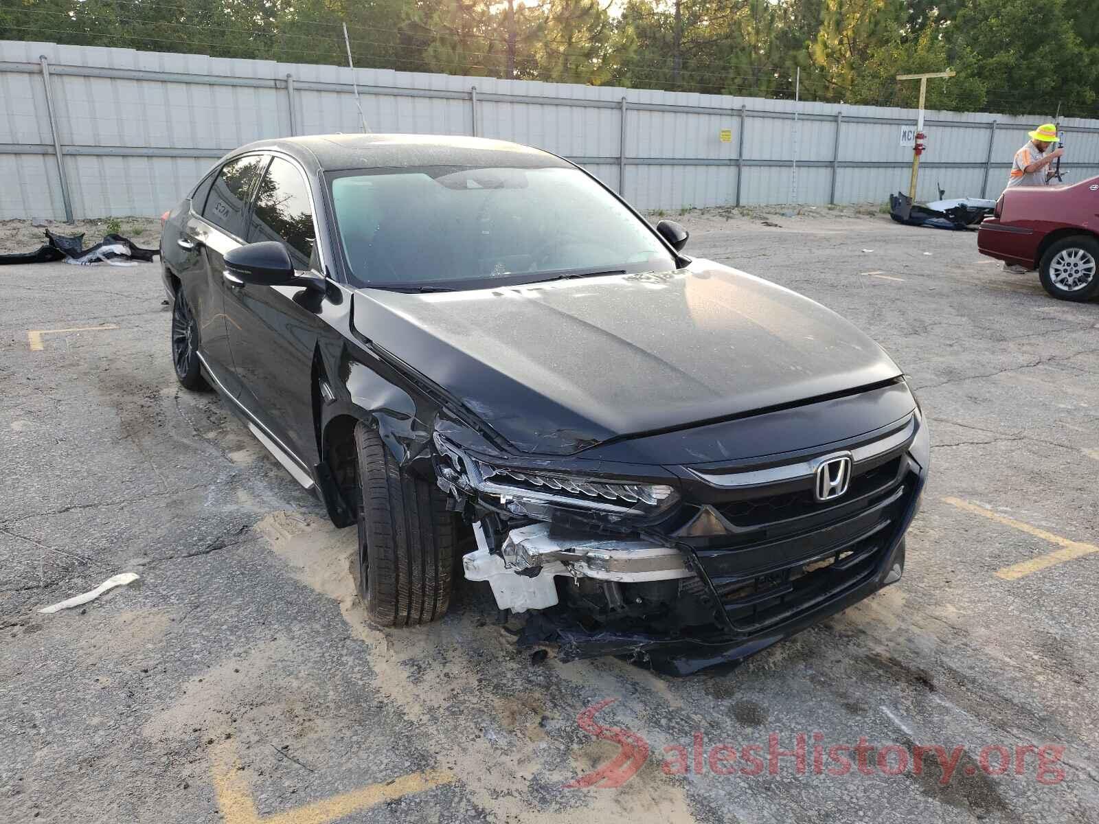 1HGCV2F98JA025323 2018 HONDA ACCORD