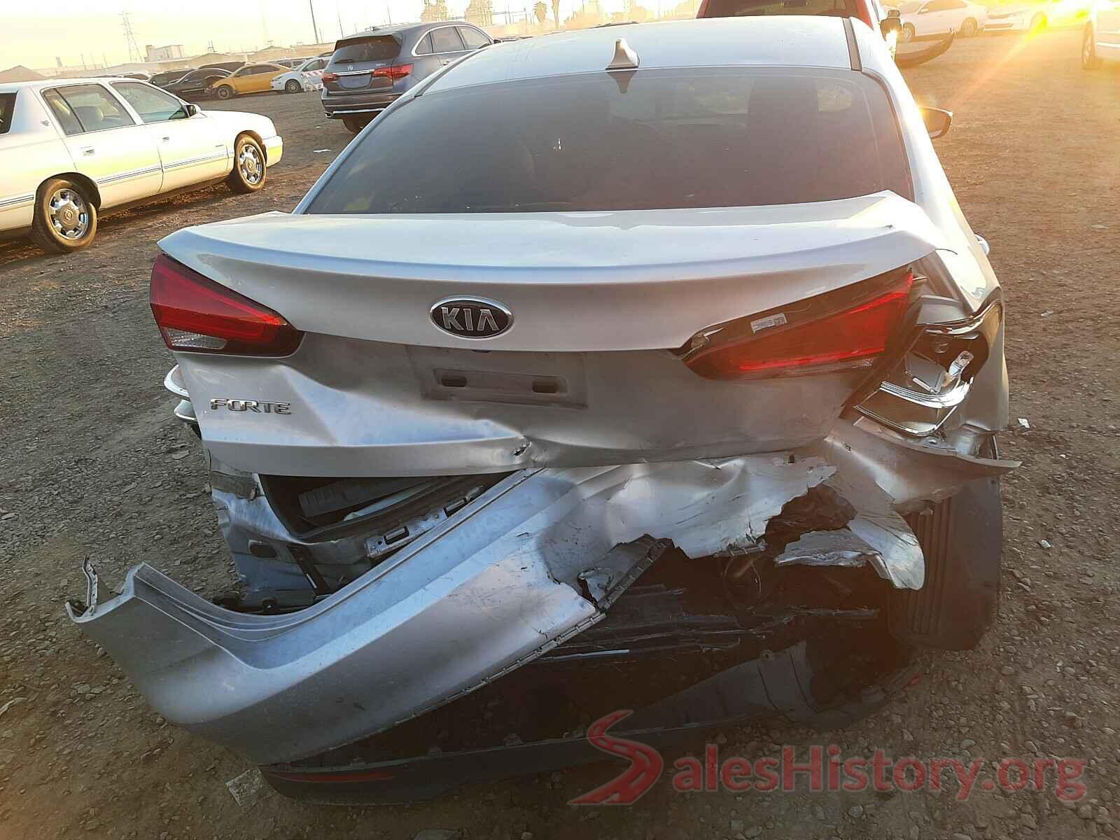 3KPFK4A74JE269862 2018 KIA FORTE