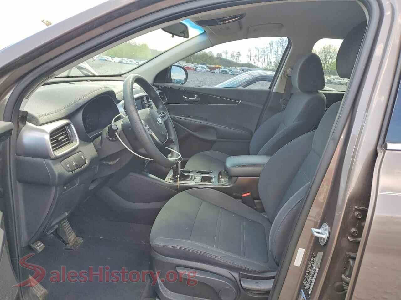 2019 KIA SORENTO VIN 5XYPGDA31KG545454, engine bay