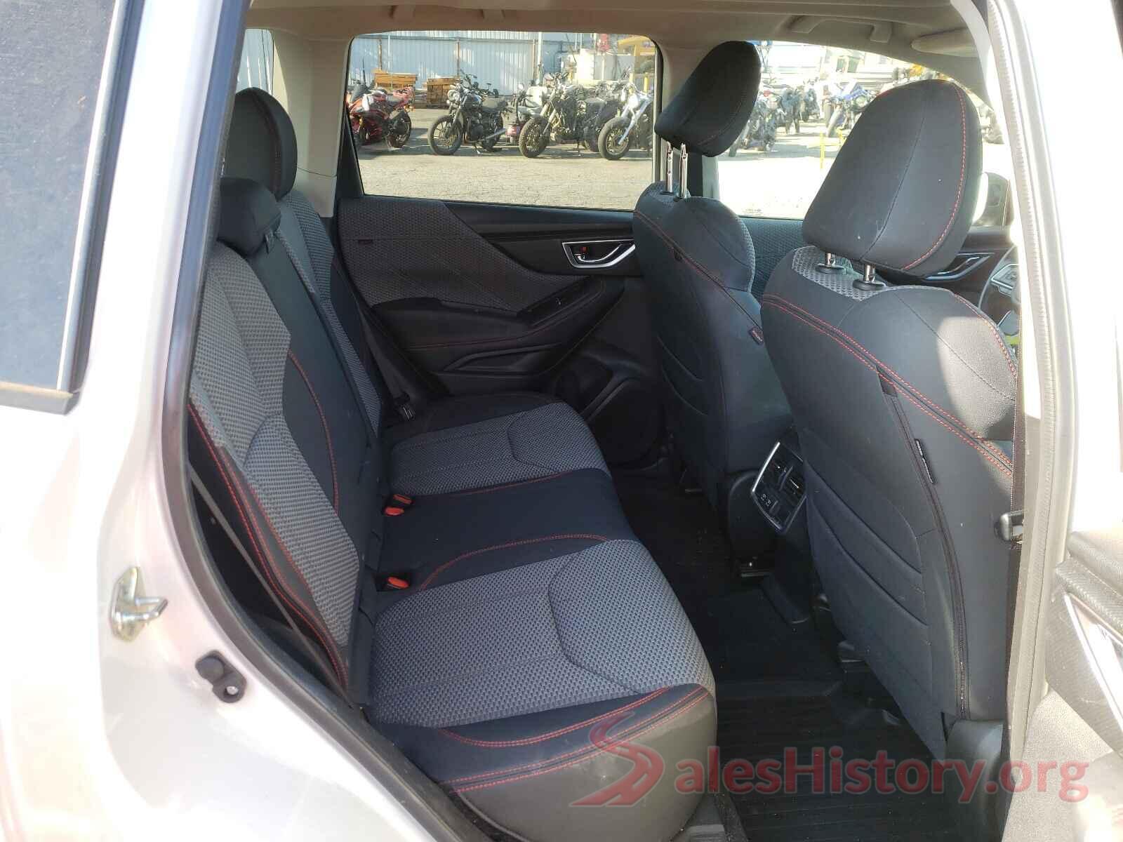 JF2SKAKC9KH558192 2019 SUBARU FORESTER