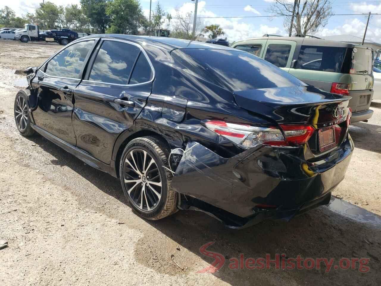 4T1B11HK0JU671109 2018 TOYOTA CAMRY