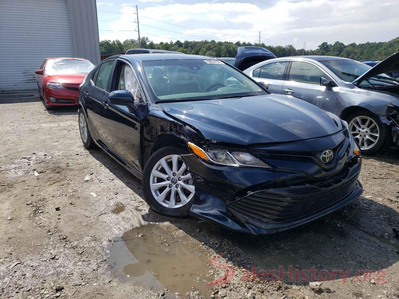 4T1B11HK6JU666366 2018 TOYOTA CAMRY