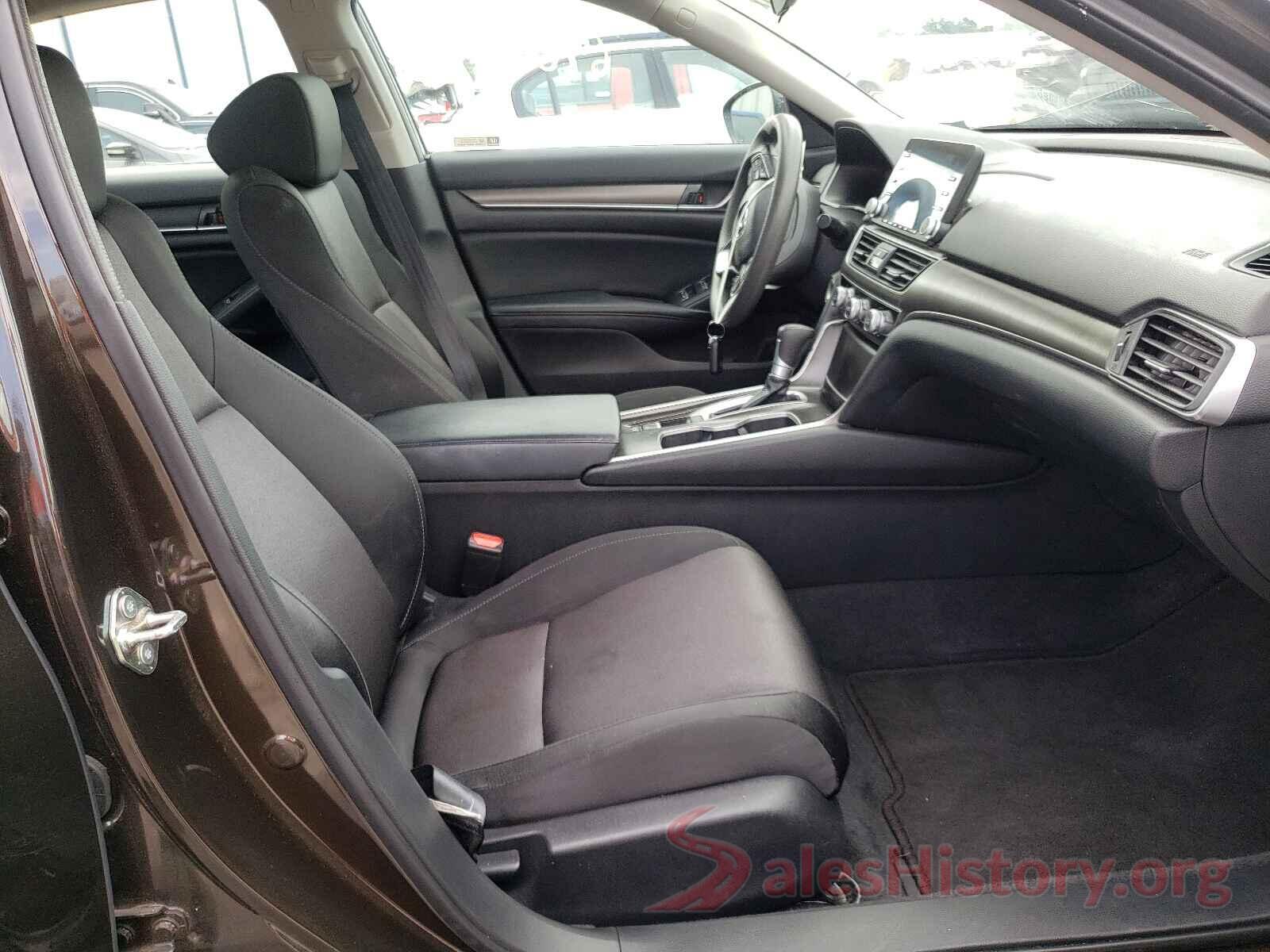 1HGCV1F10JA159053 2018 HONDA ACCORD