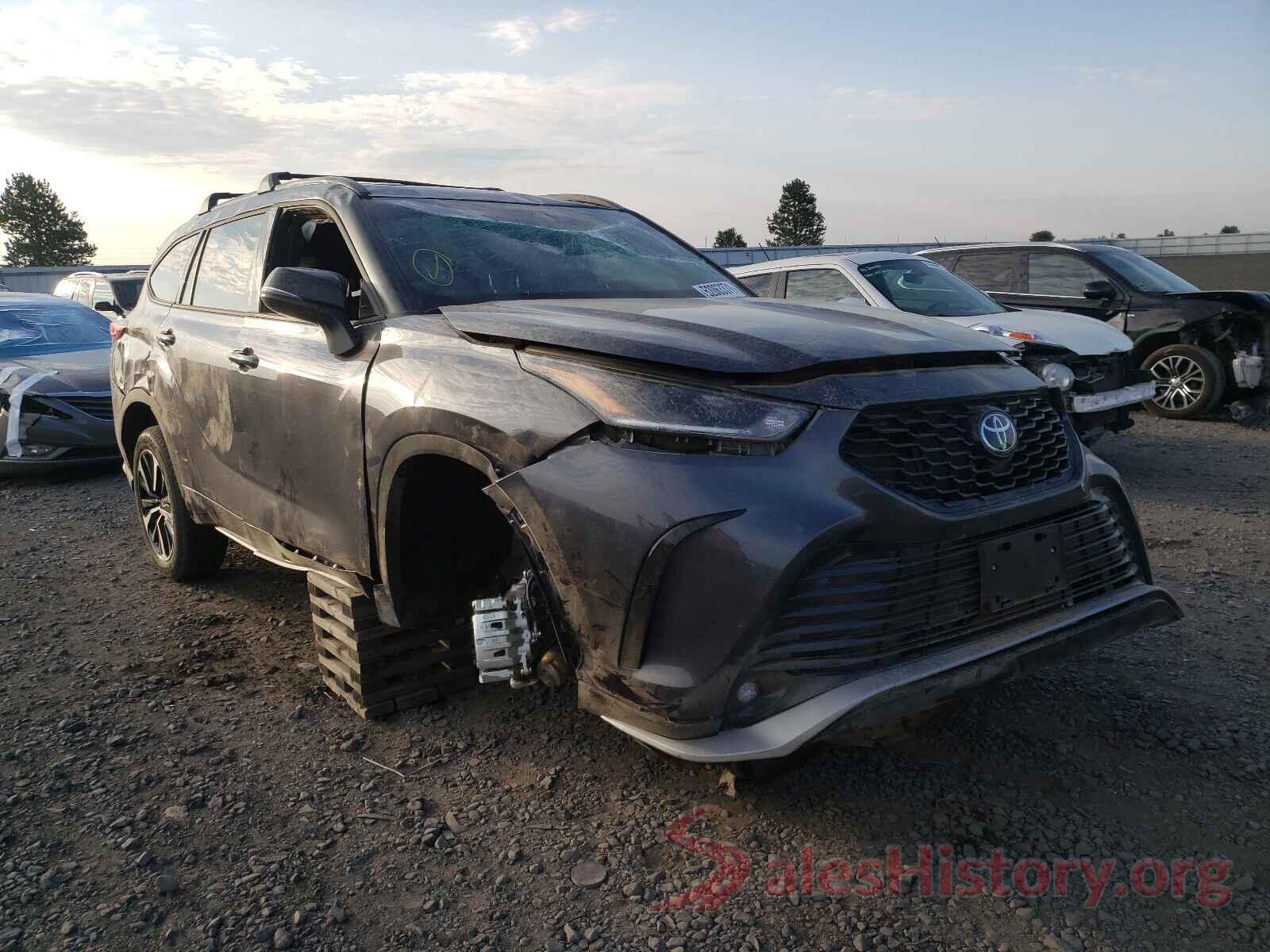 5TDLZRBH6MS113576 2021 TOYOTA HIGHLANDER