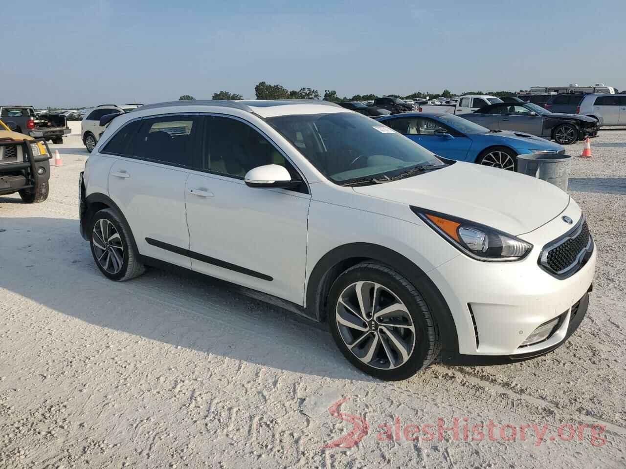 KNDCE3LC7J5186601 2018 KIA NIRO