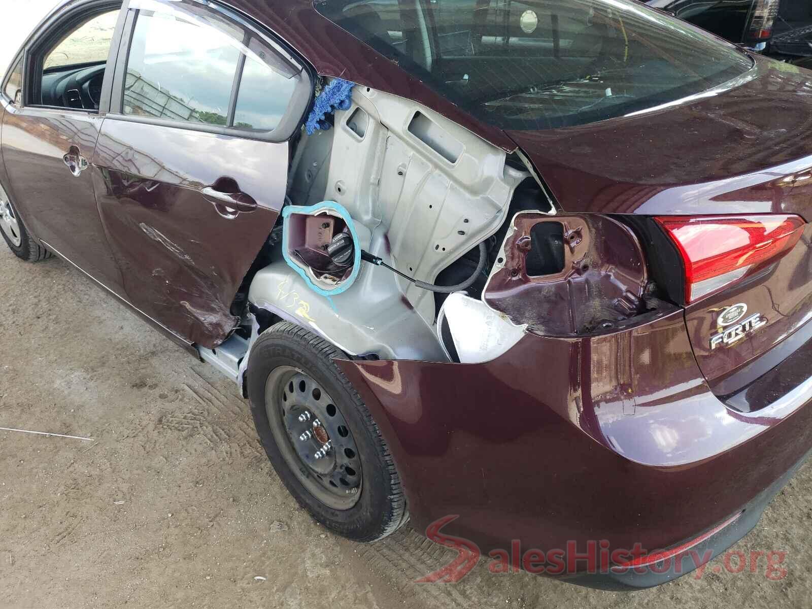 3KPFL4A76JE273327 2018 KIA FORTE