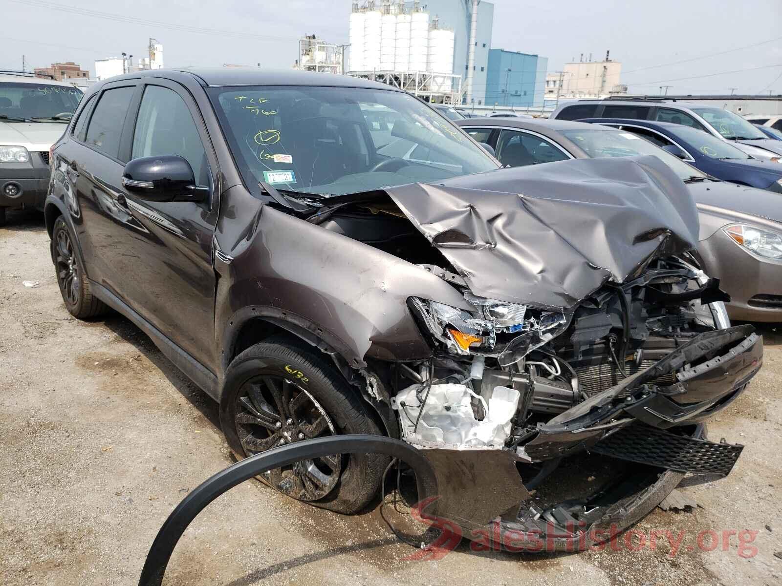 JA4AP3AU3JU011517 2018 MITSUBISHI OUTLANDER