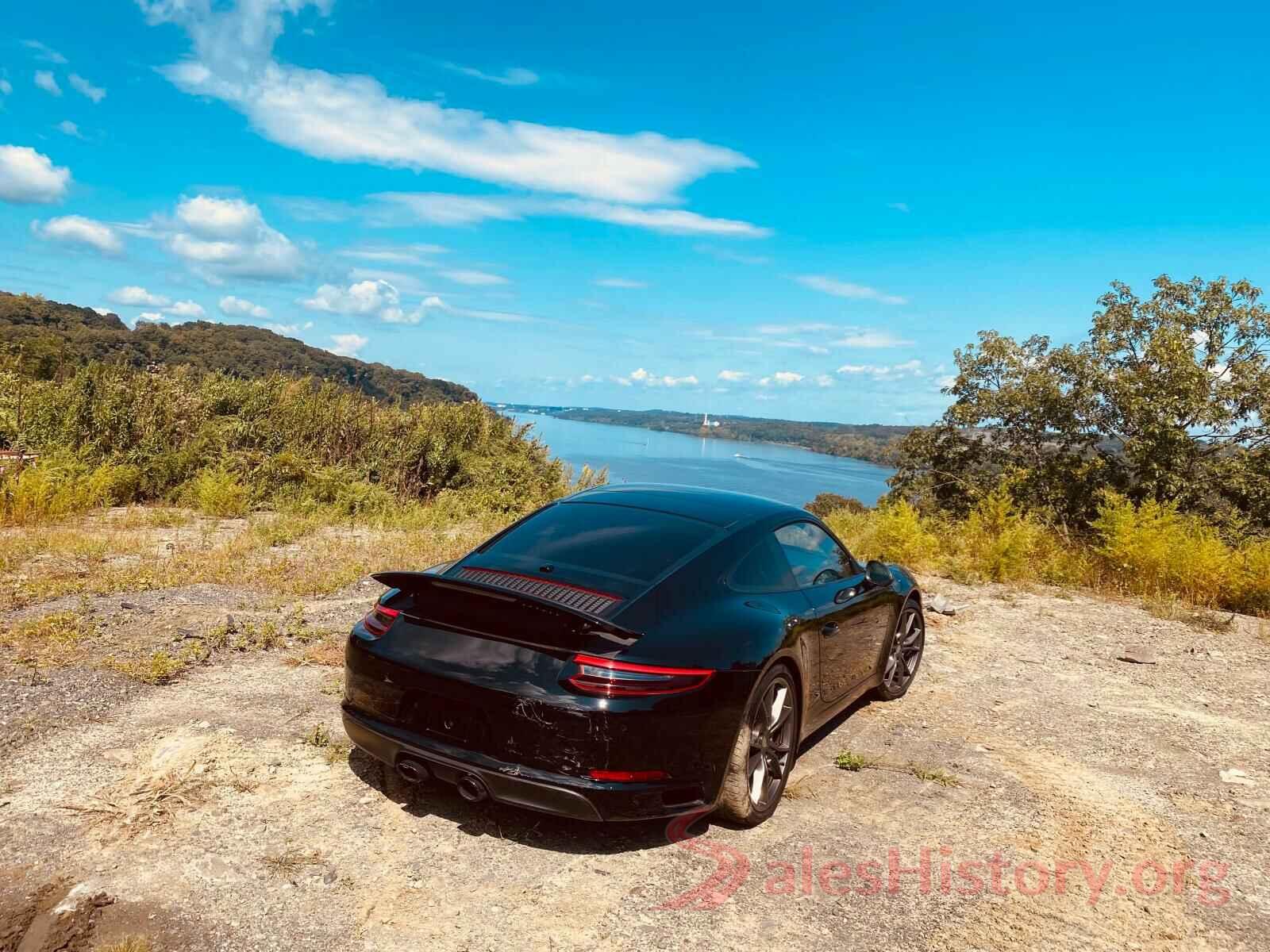 WP0AA2A98KS103166 2019 PORSCHE 911