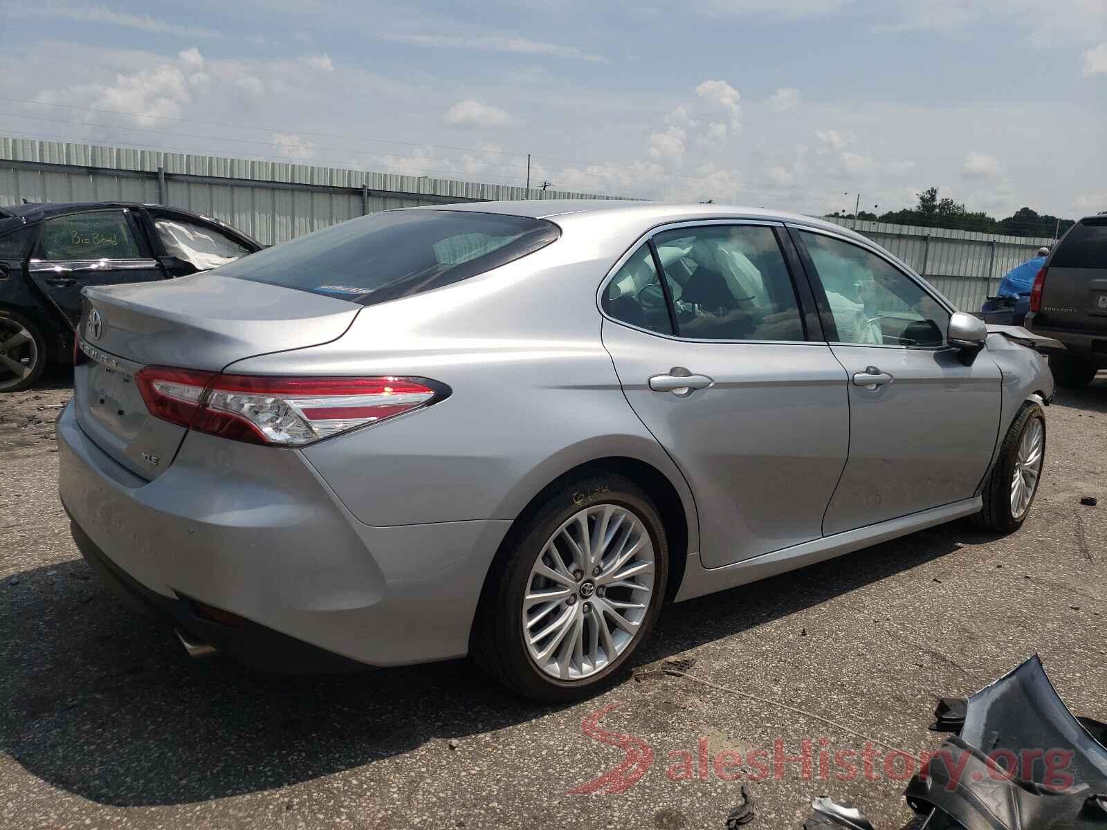 4T1B11HK6JU144563 2018 TOYOTA CAMRY