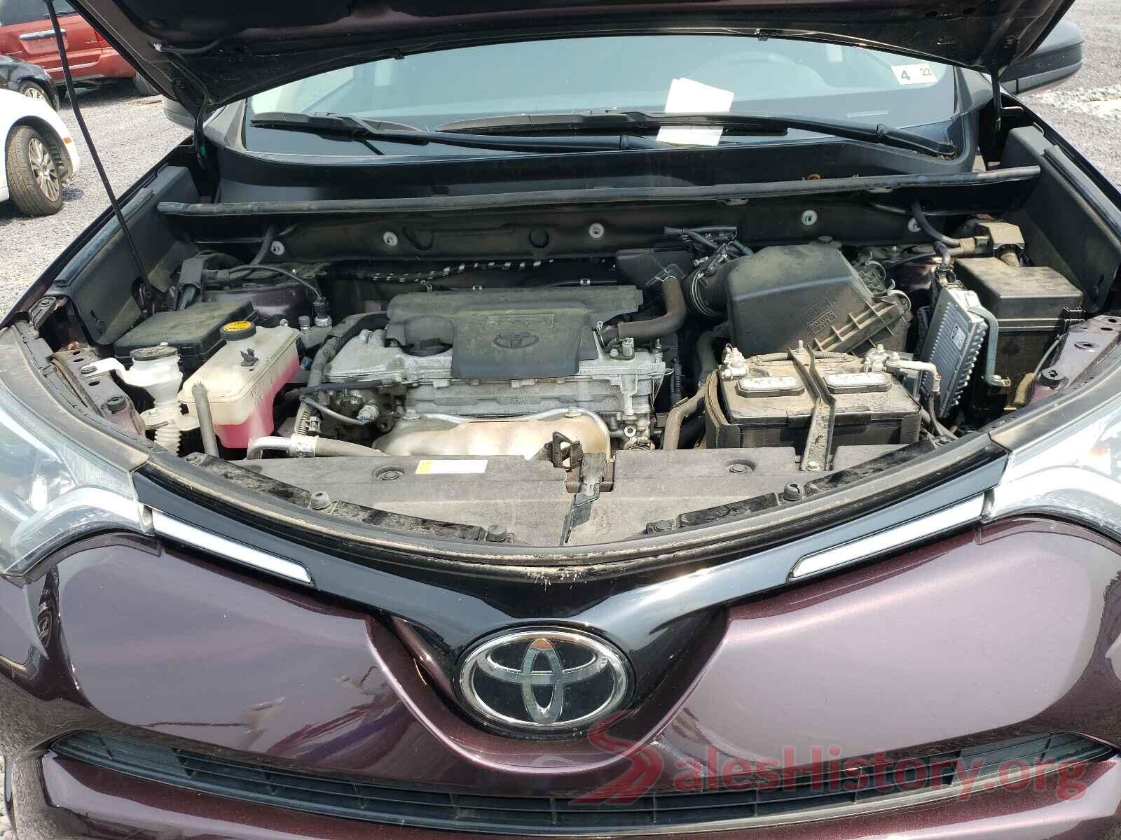 2T3ZFREV9HW330600 2017 TOYOTA RAV4