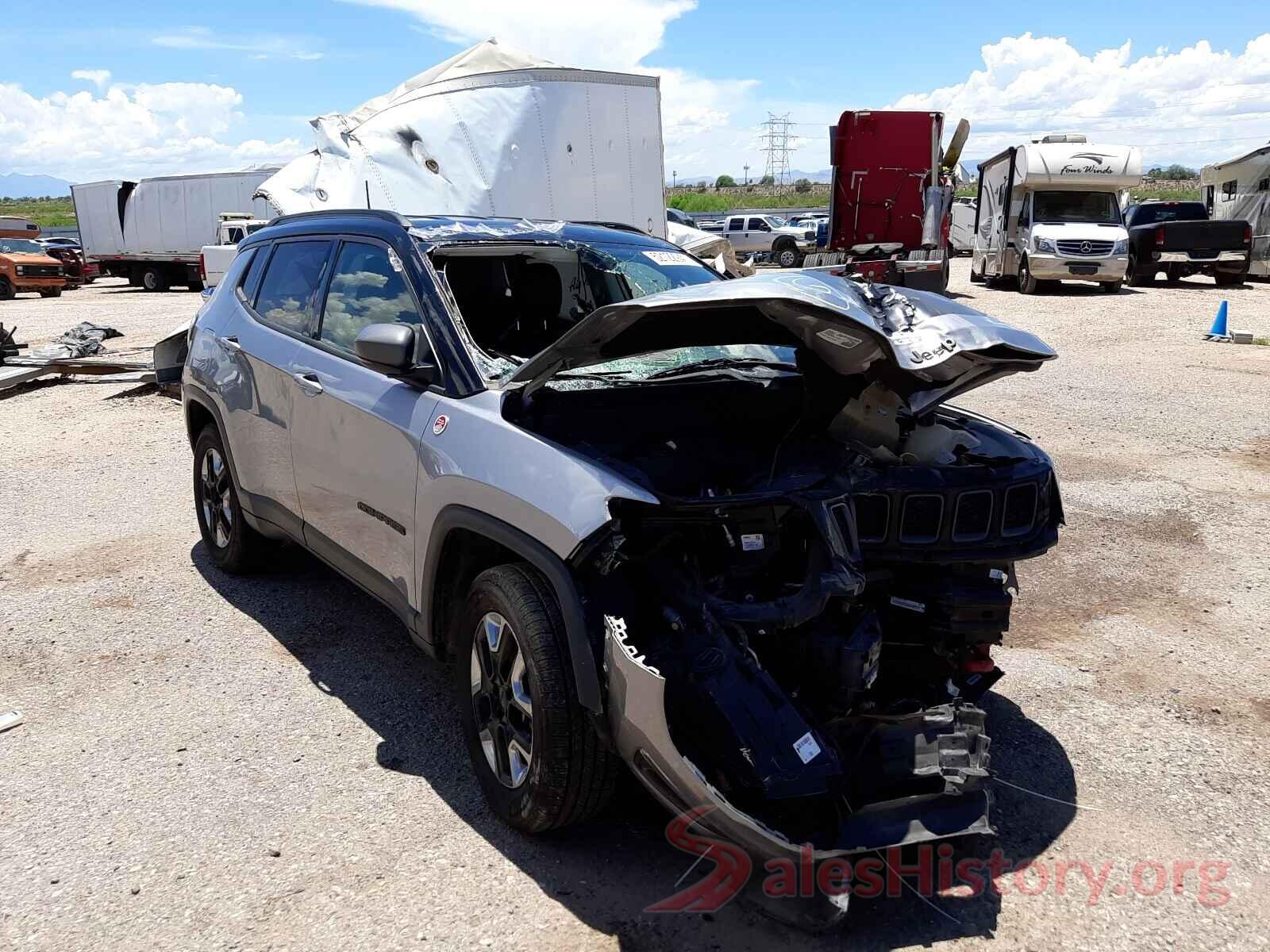 3C4NJDDBXJT136338 2018 JEEP COMPASS