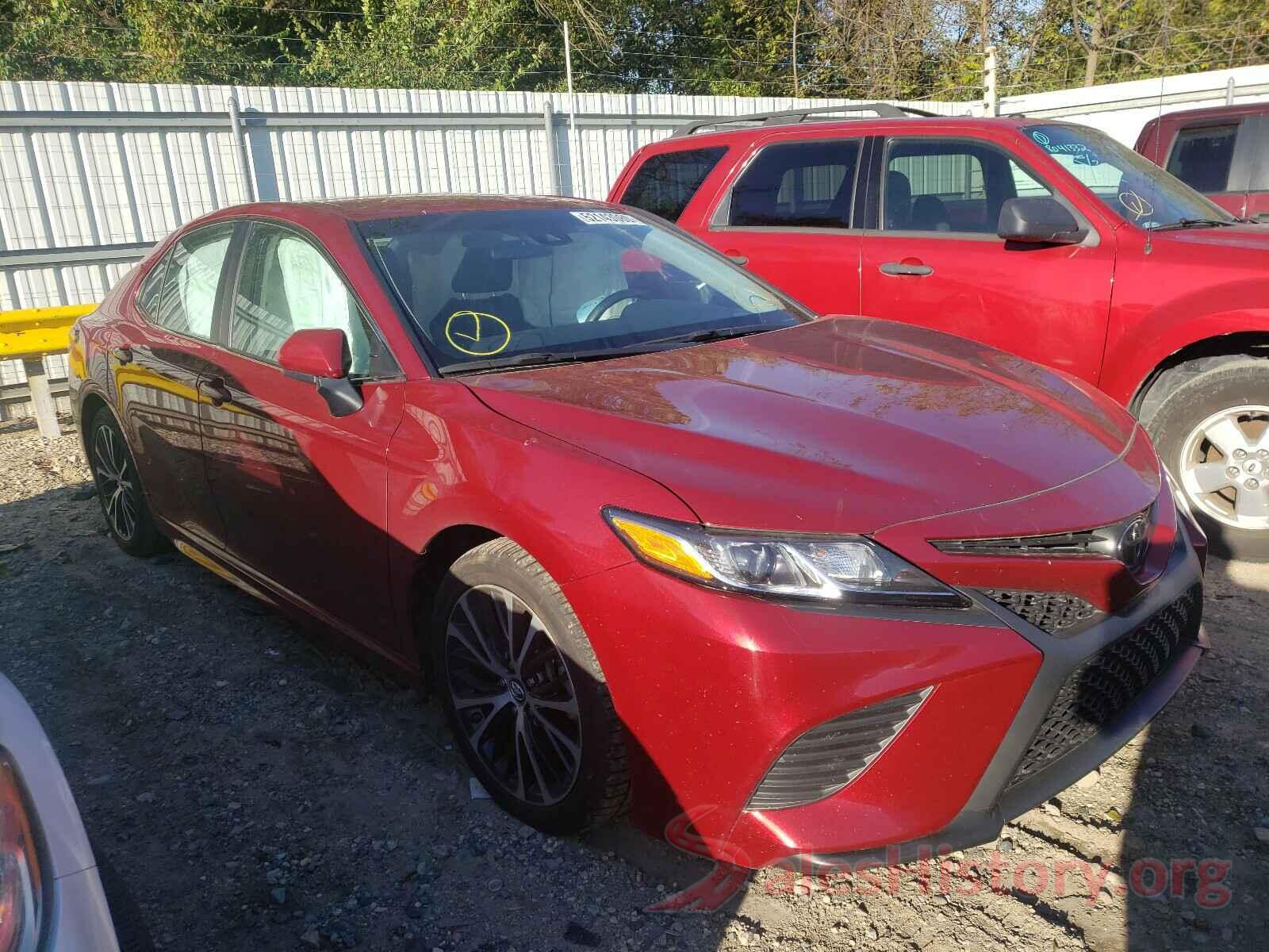 4T1B11HK9JU537912 2018 TOYOTA CAMRY