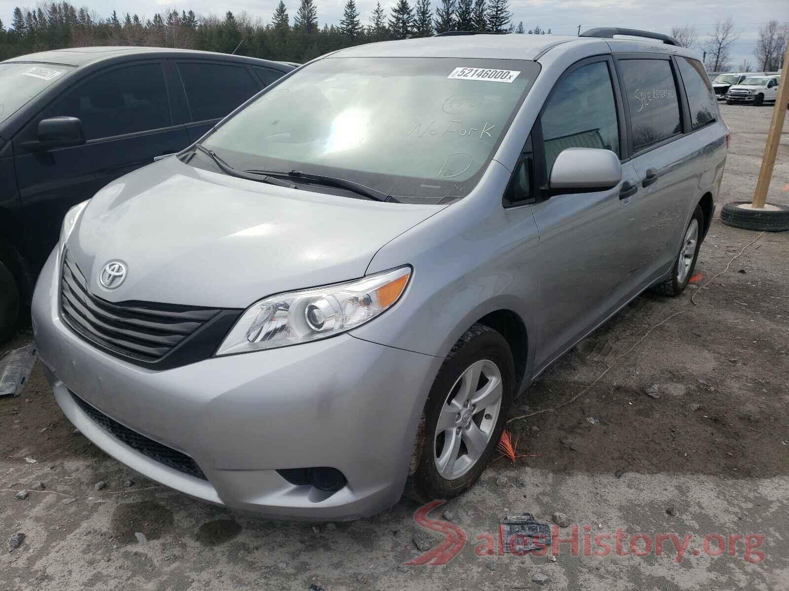 5TDZZ3DC4HS822943 2017 TOYOTA SIENNA