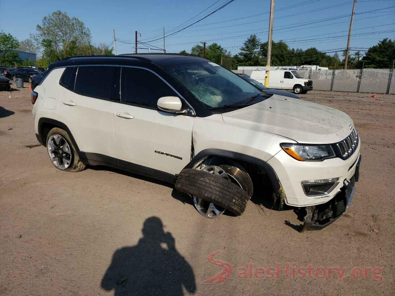 3C4NJDCB8JT101380 2018 JEEP COMPASS