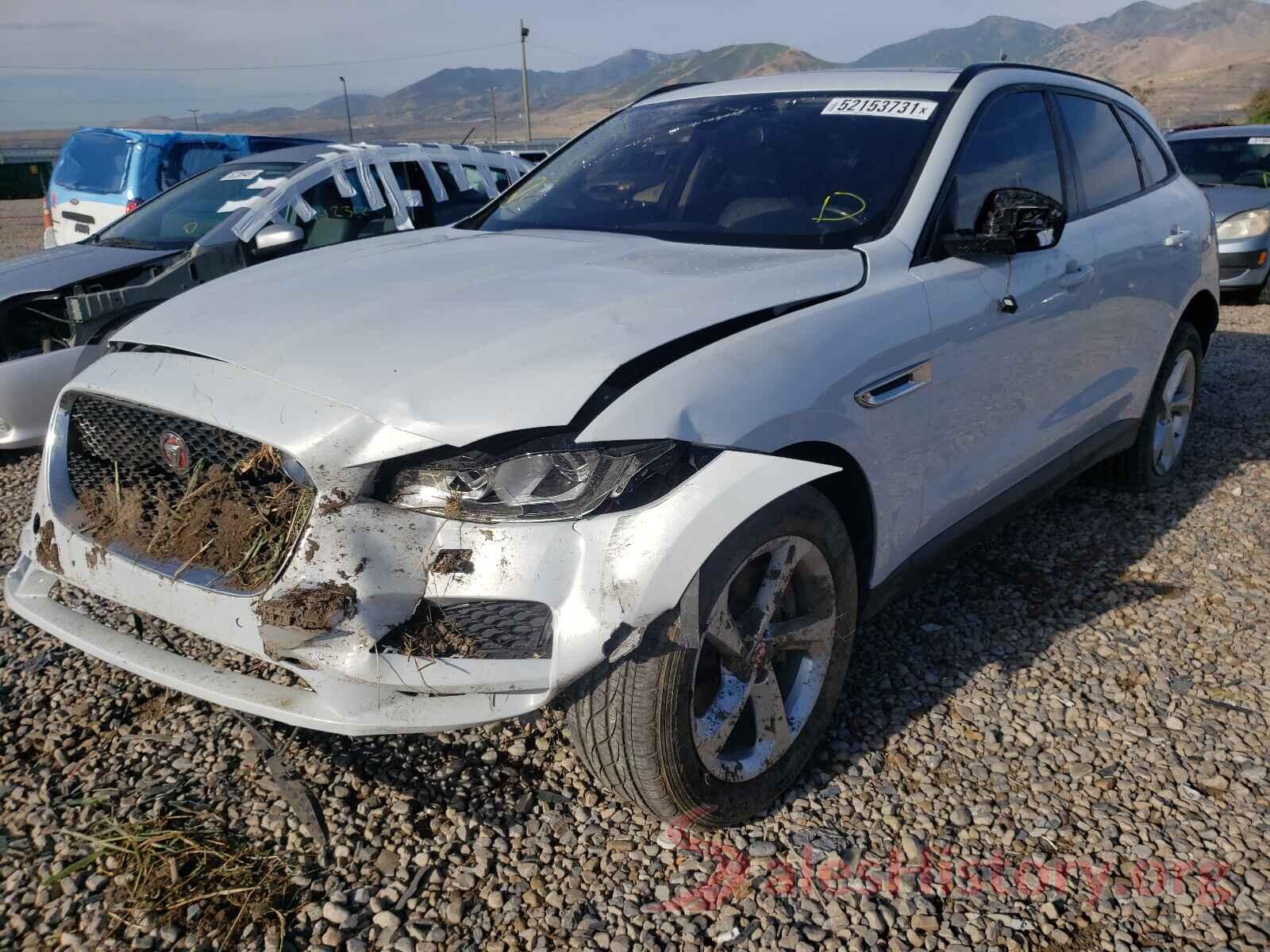 SADCJ2BV7HA495760 2017 JAGUAR F-PACE