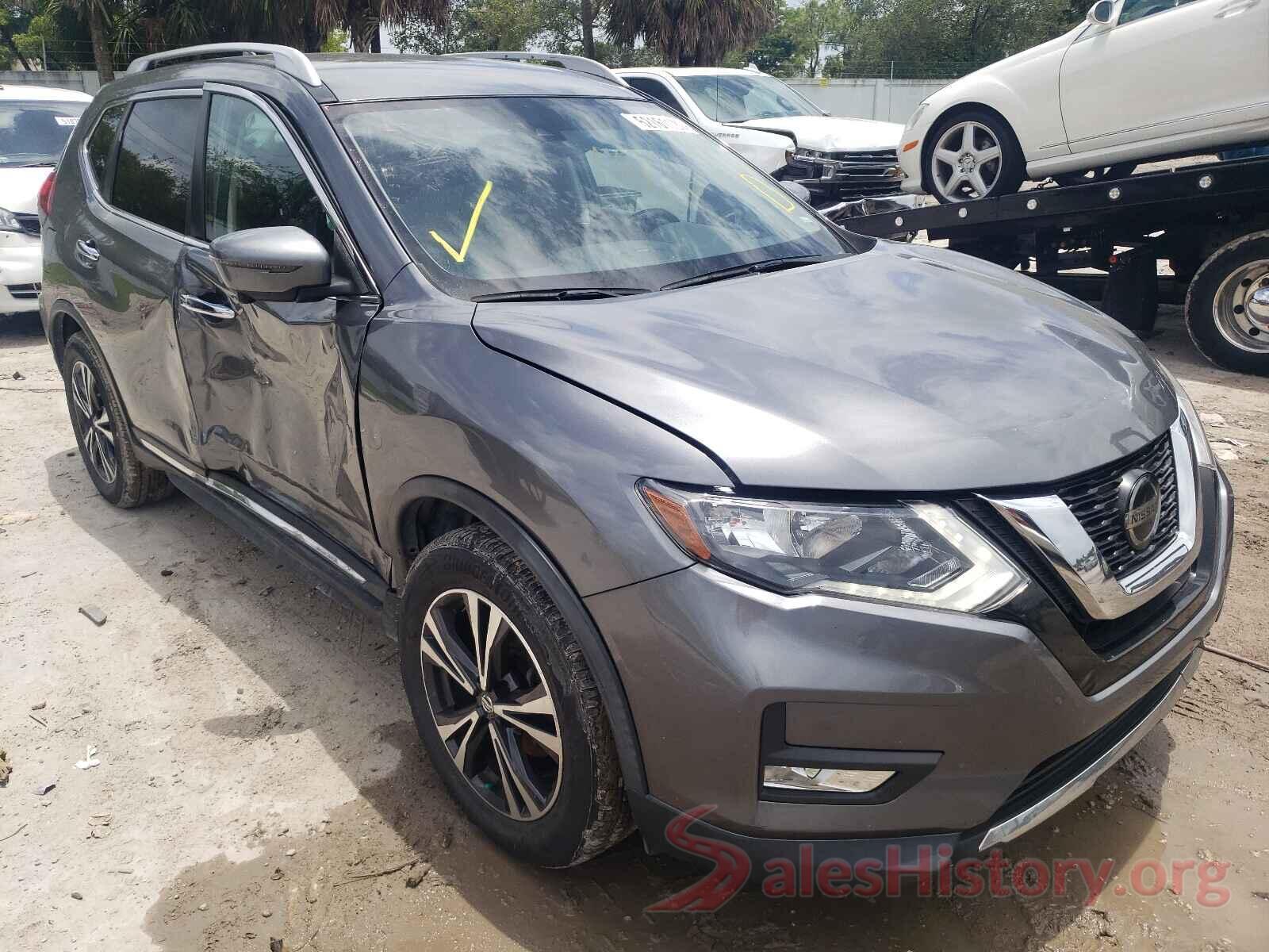 JN8AT2MT3JW465466 2018 NISSAN ROGUE