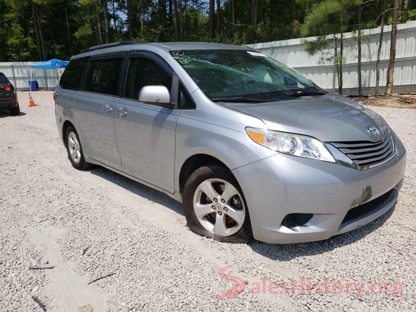 5TDKZ3DC0HS771037 2017 TOYOTA SIENNA