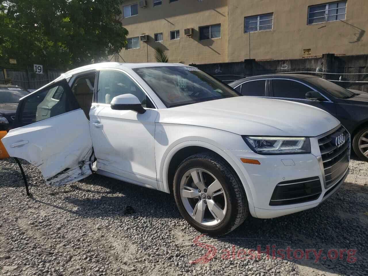 WA1BNAFY8J2236215 2018 AUDI Q5