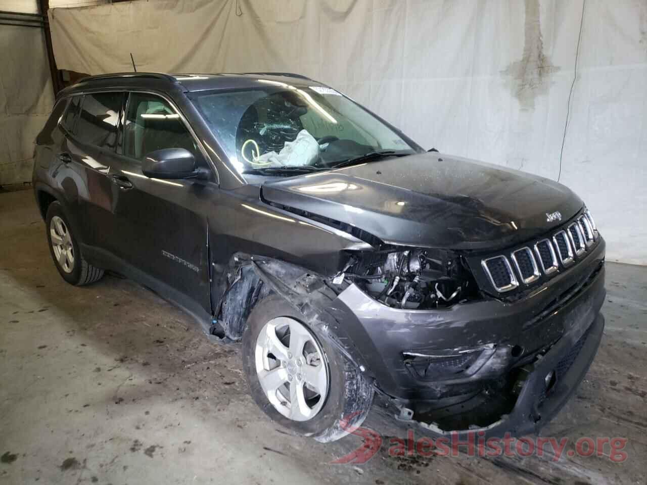 3C4NJDBB3JT359744 2018 JEEP COMPASS