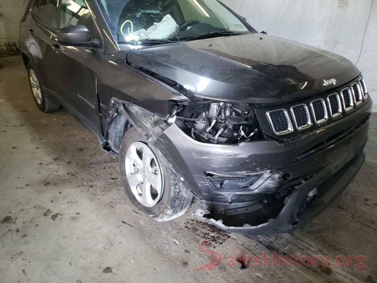 3C4NJDBB3JT359744 2018 JEEP COMPASS