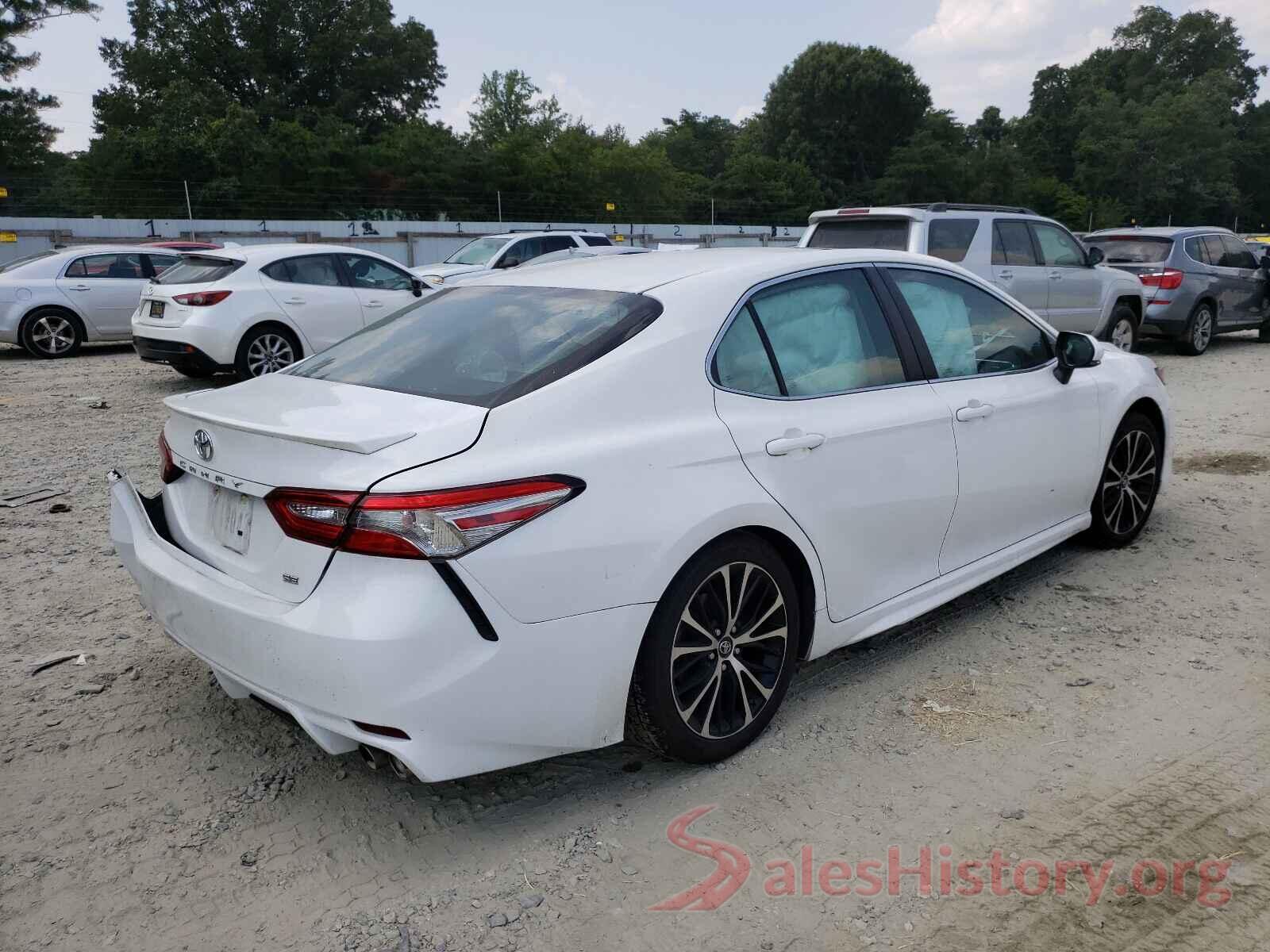 4T1B11HK9JU043338 2018 TOYOTA CAMRY