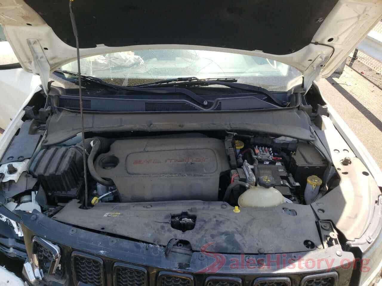 3C4NJCBBXJT318604 2018 JEEP COMPASS