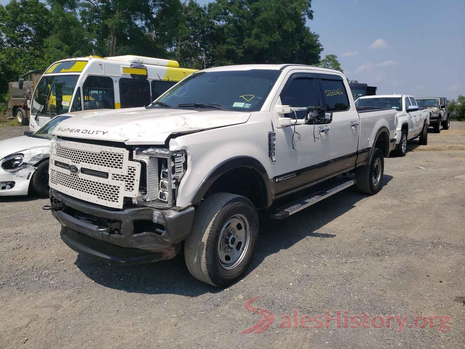 1FT8W3BT1HEE53083 2017 FORD F350