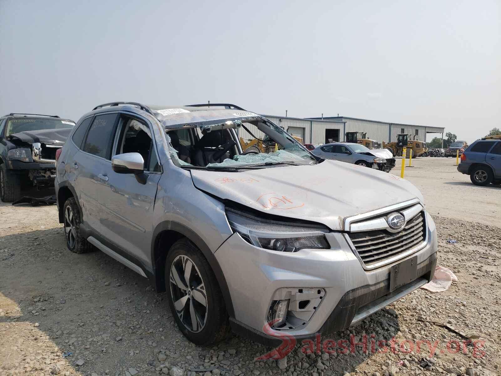 JF2SKAXC2LH581551 2020 SUBARU FORESTER