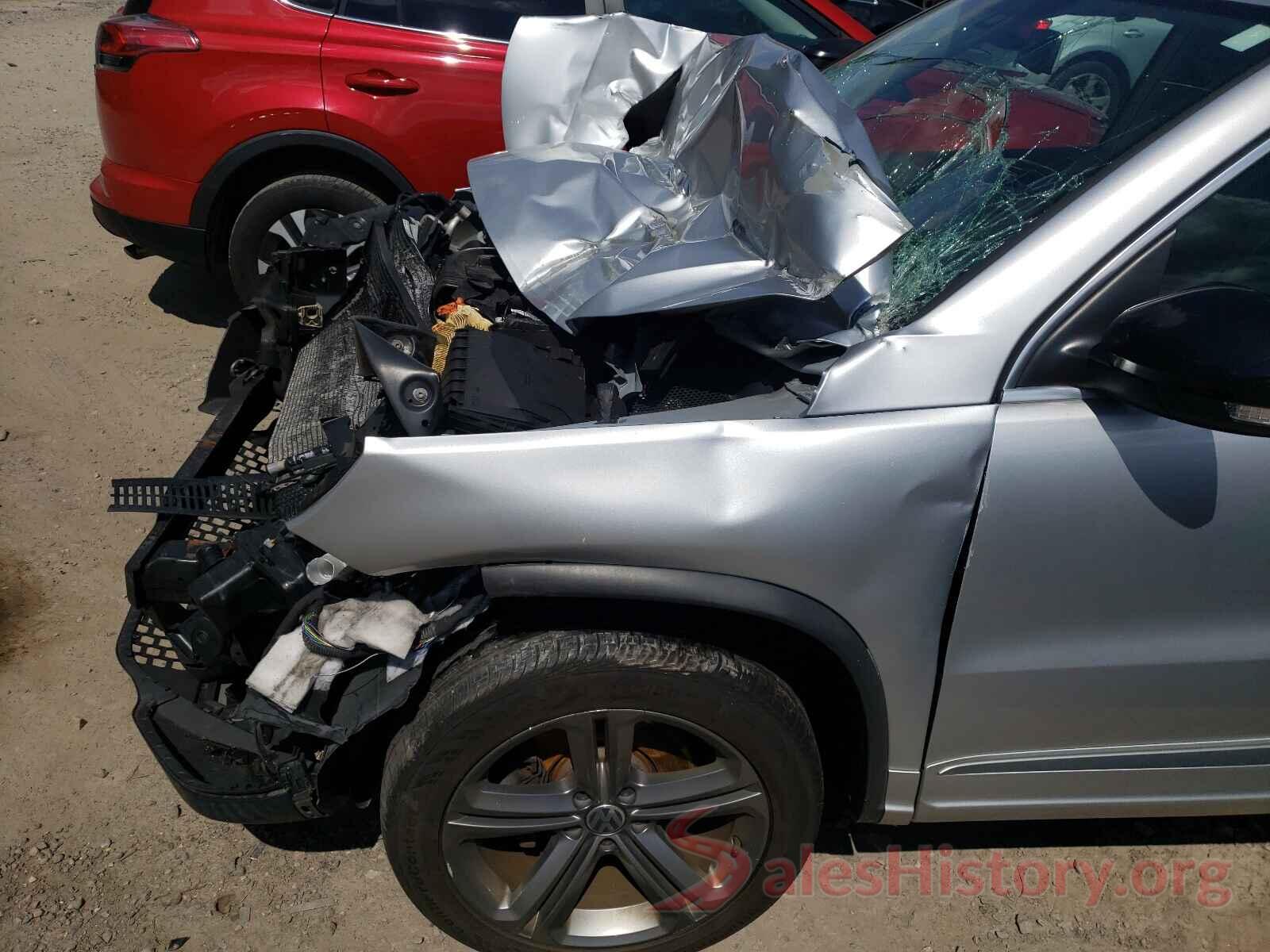 WVGUV7AX0HK009798 2017 VOLKSWAGEN TIGUAN