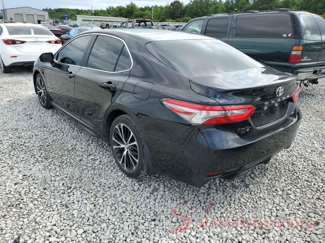 4T1B11HK1JU673628 2018 TOYOTA CAMRY