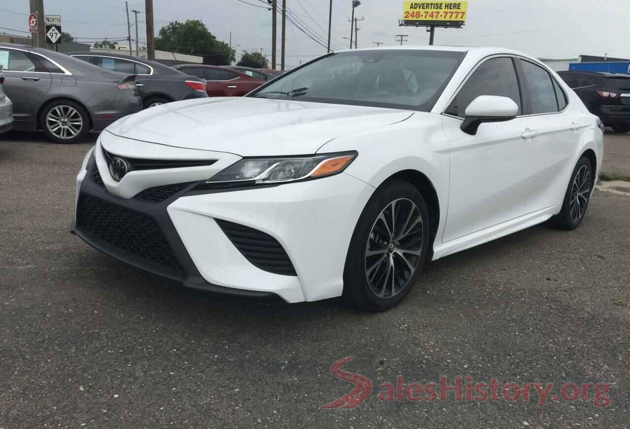 4T1B11HK6JU100966 2018 TOYOTA CAMRY