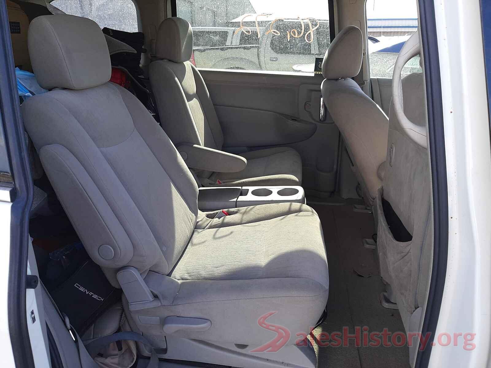 JN8AE2KPXG9153068 2016 NISSAN QUEST