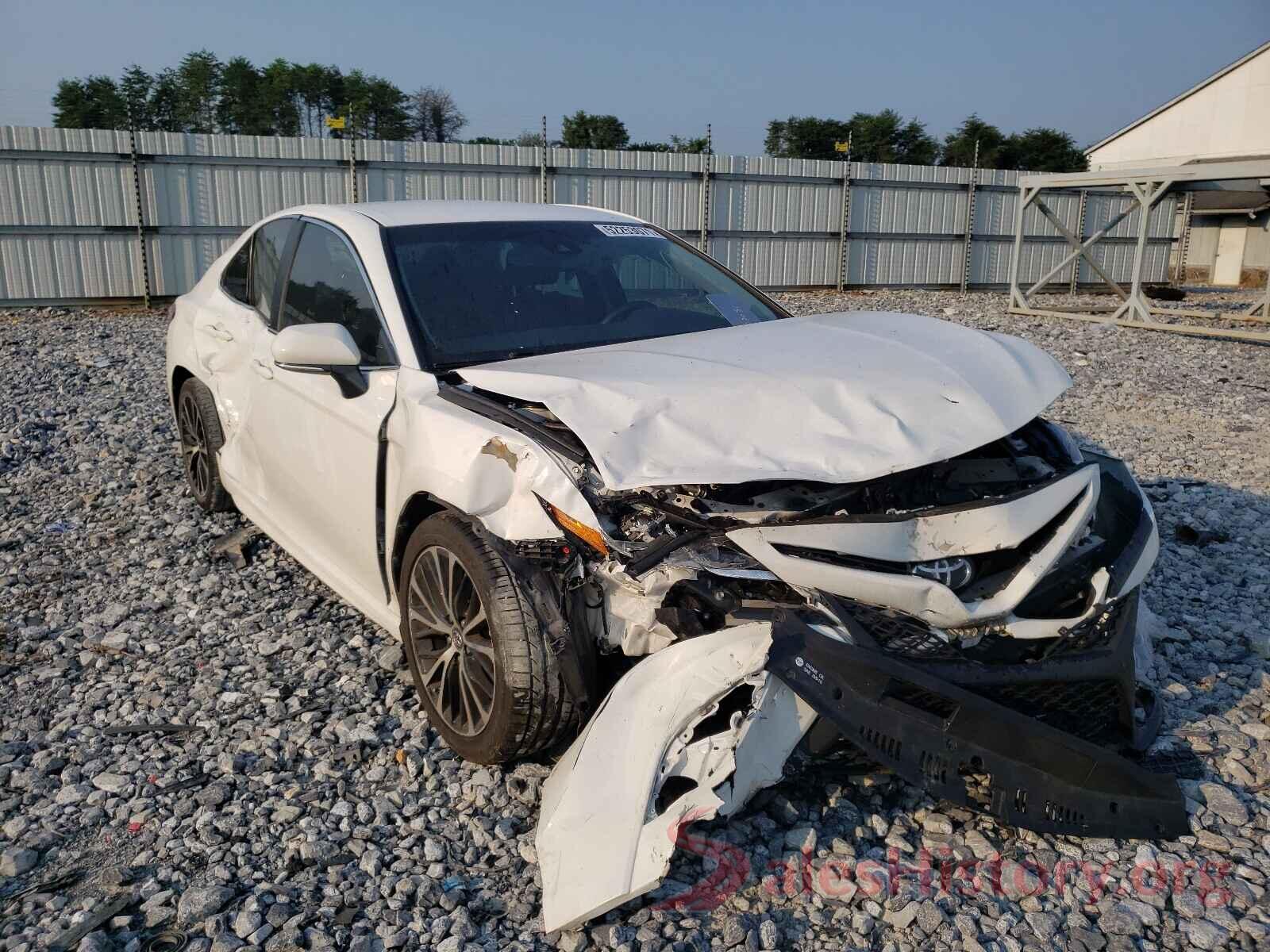 4T1B11HK6JU078984 2018 TOYOTA CAMRY