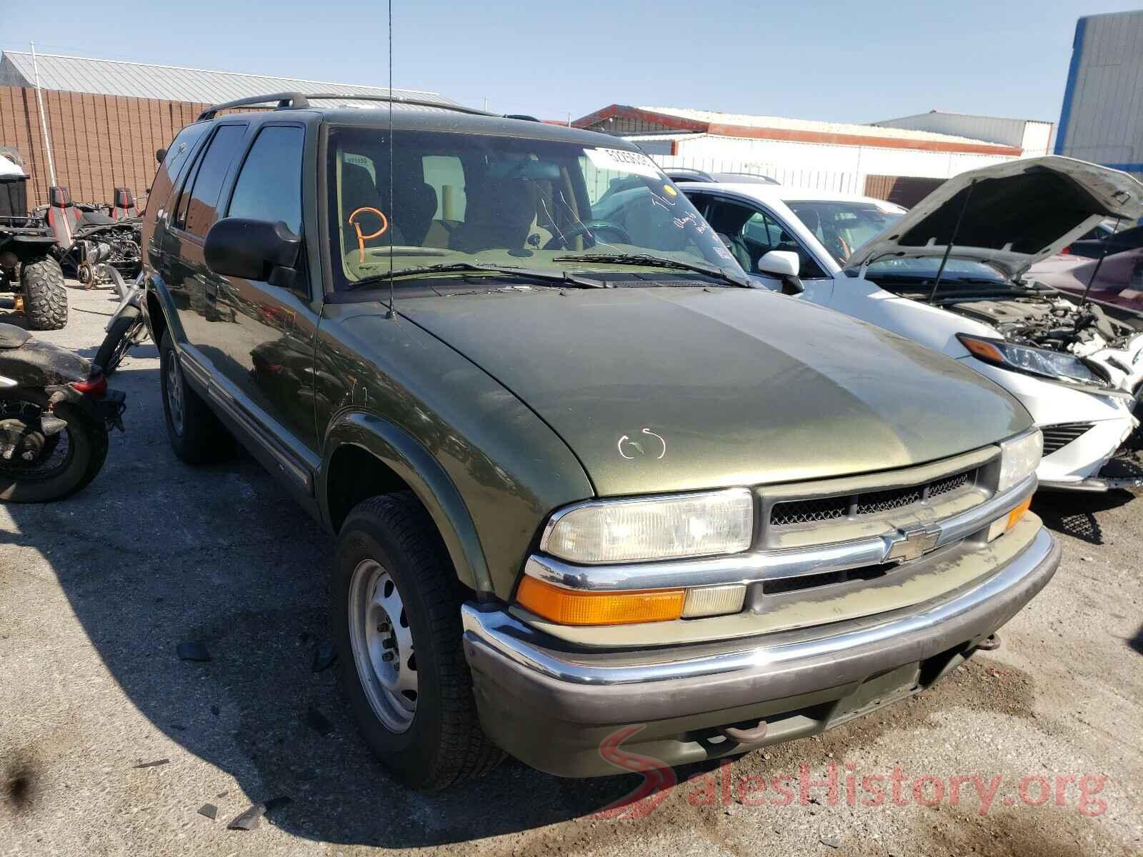 1GNDT13W812151213 2001 CHEVROLET BLAZER