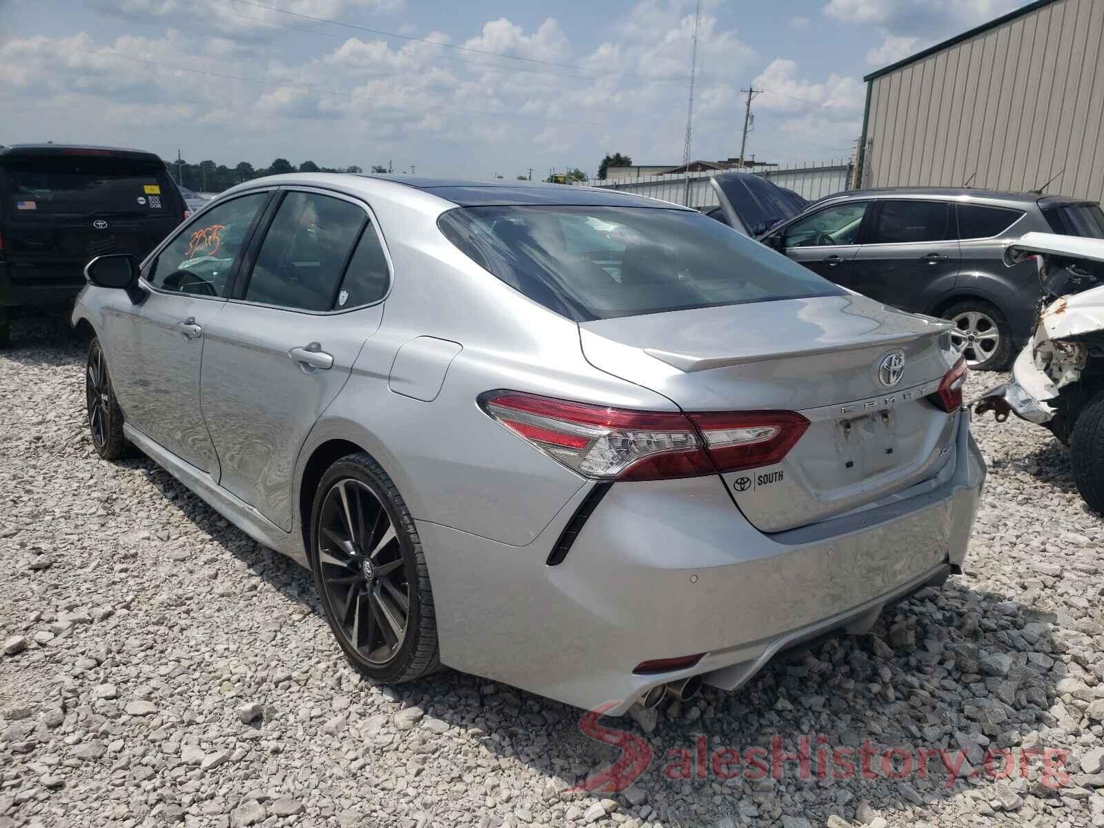 4T1B61HK1JU123671 2018 TOYOTA CAMRY