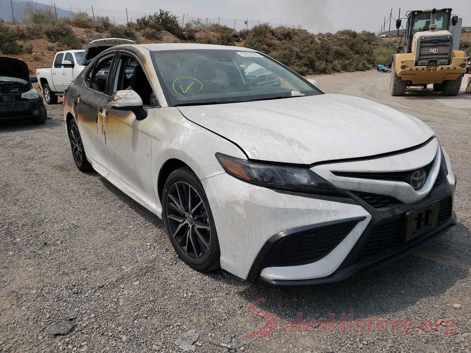 4T1G11AK2MU445139 2021 TOYOTA CAMRY