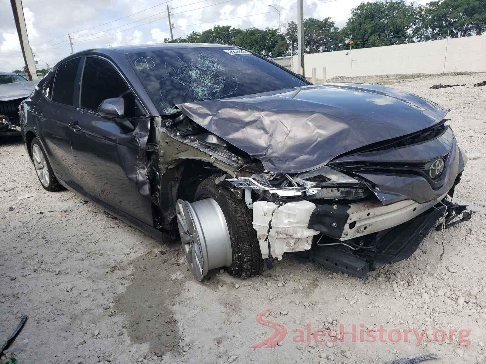 4T1B11HK2JU139392 2018 TOYOTA CAMRY