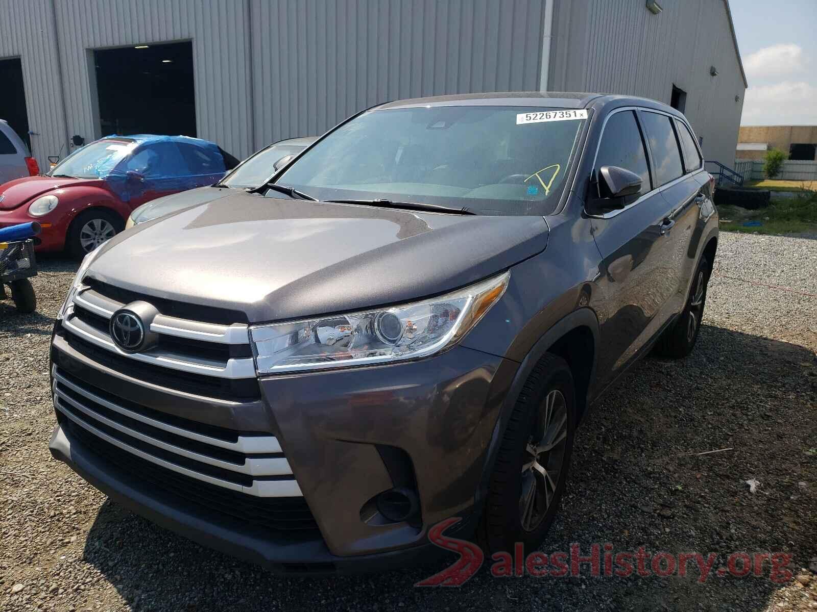 5TDZARFH0HS029562 2017 TOYOTA HIGHLANDER