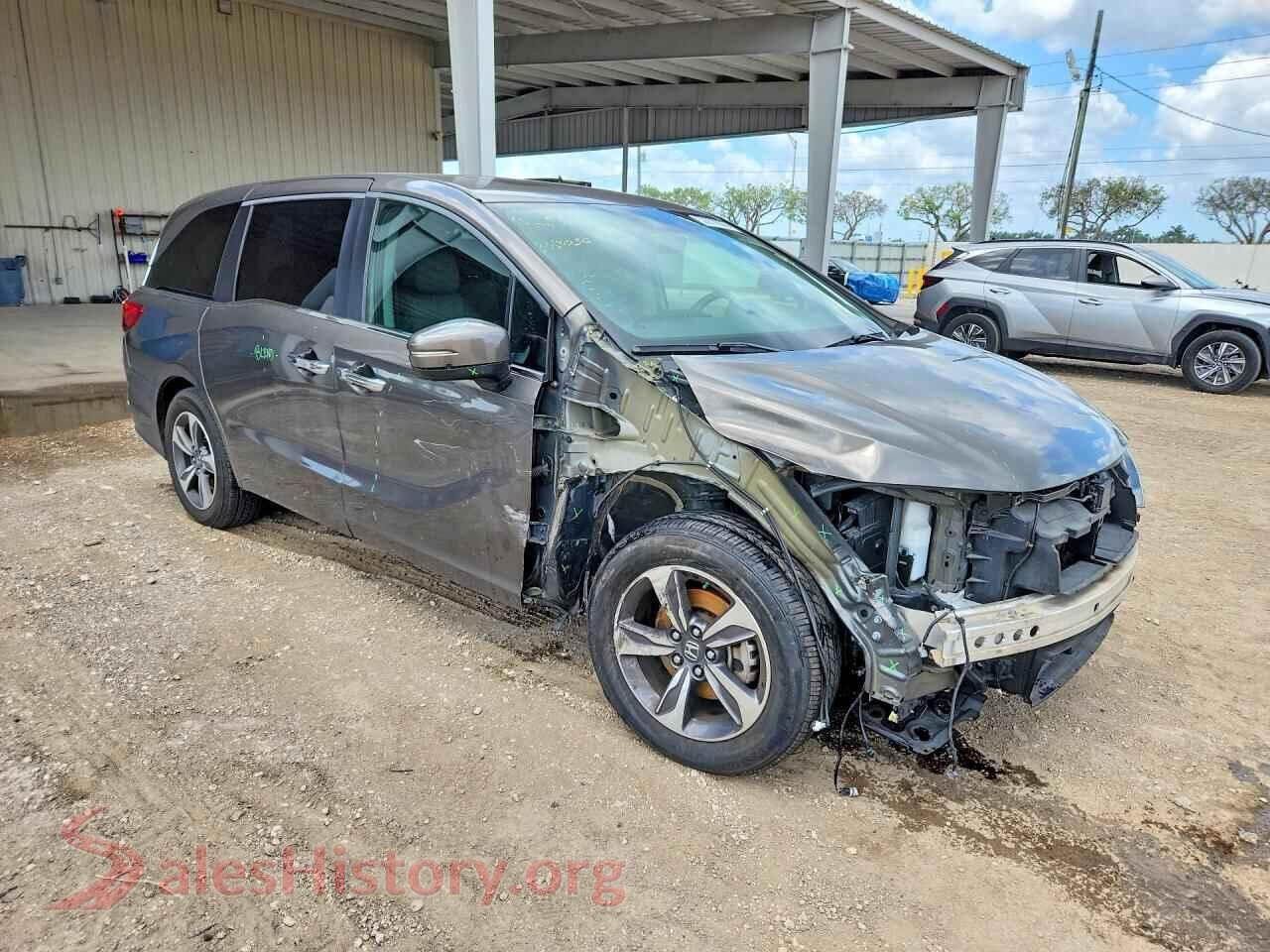 2018 HONDA ODYSSEY VIN 5FNRL6H82JB078276, rear 3/4 view