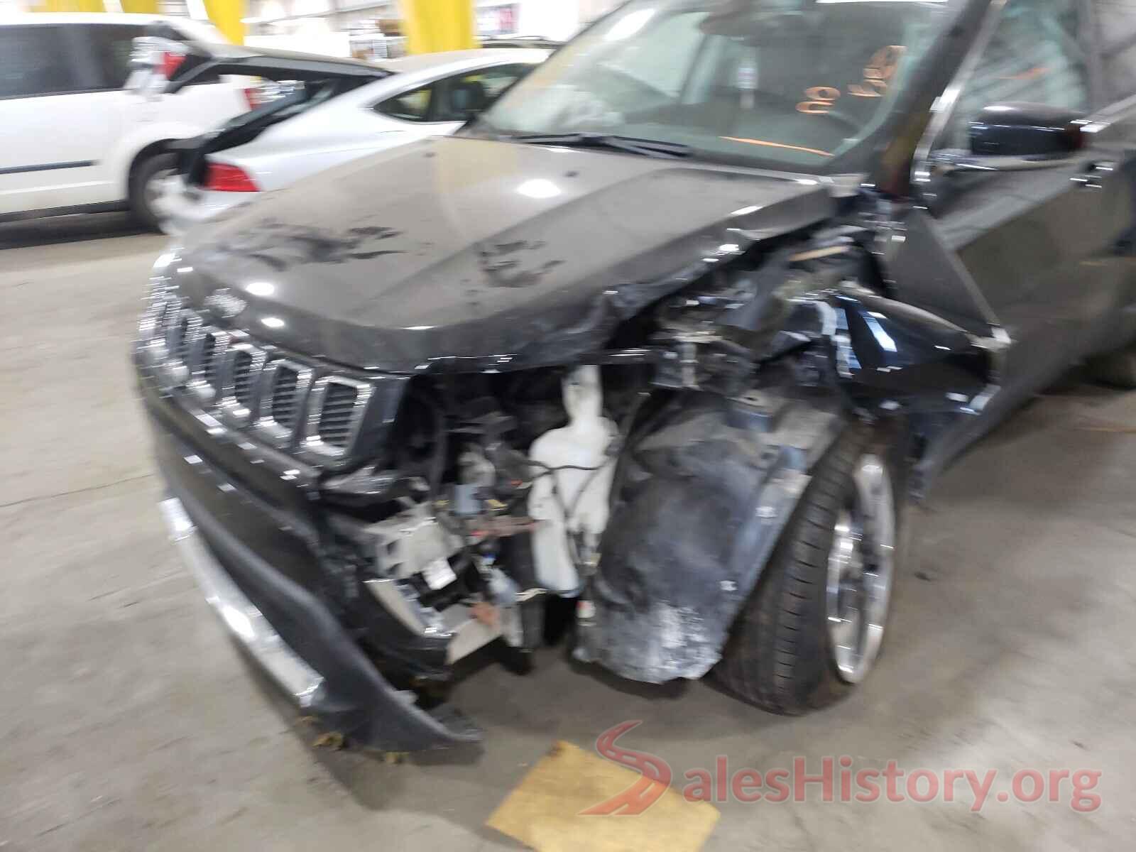 3C4NJDCB0JT360655 2018 JEEP COMPASS