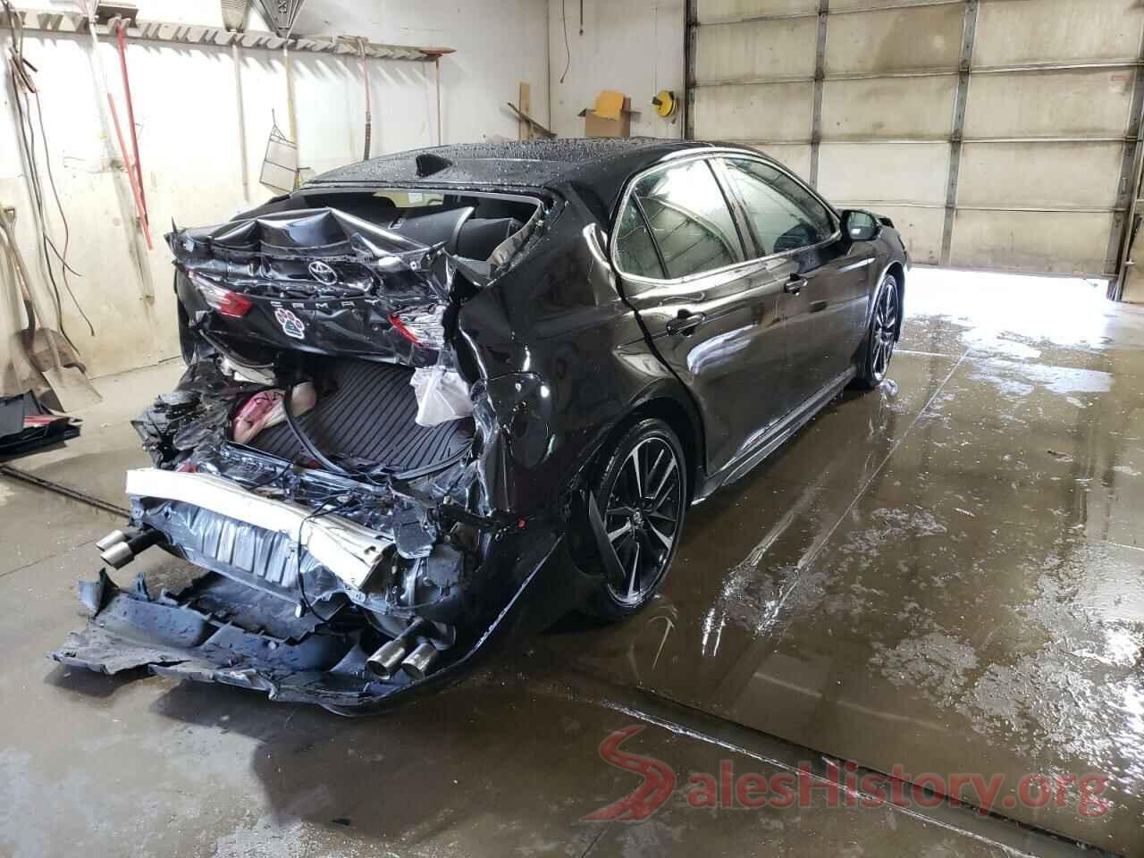 4T1B61HK6JU102167 2018 TOYOTA CAMRY