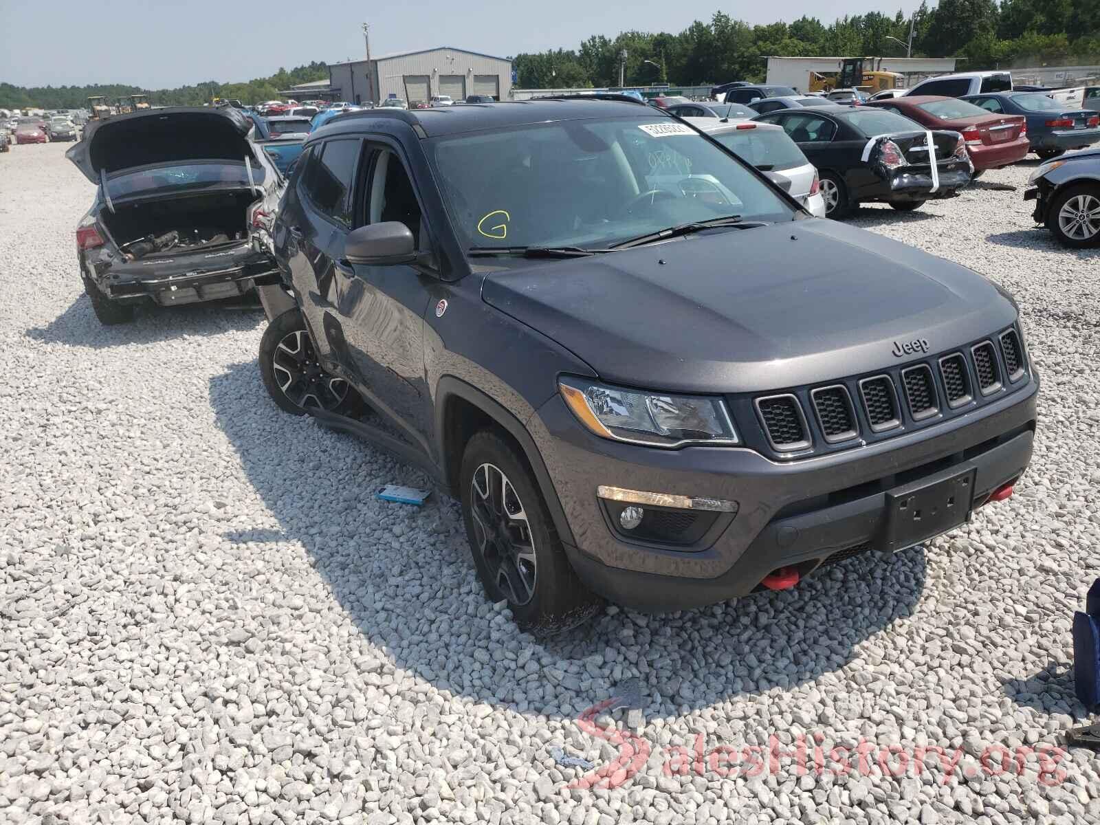 3C4NJDDB1KT722167 2019 JEEP COMPASS